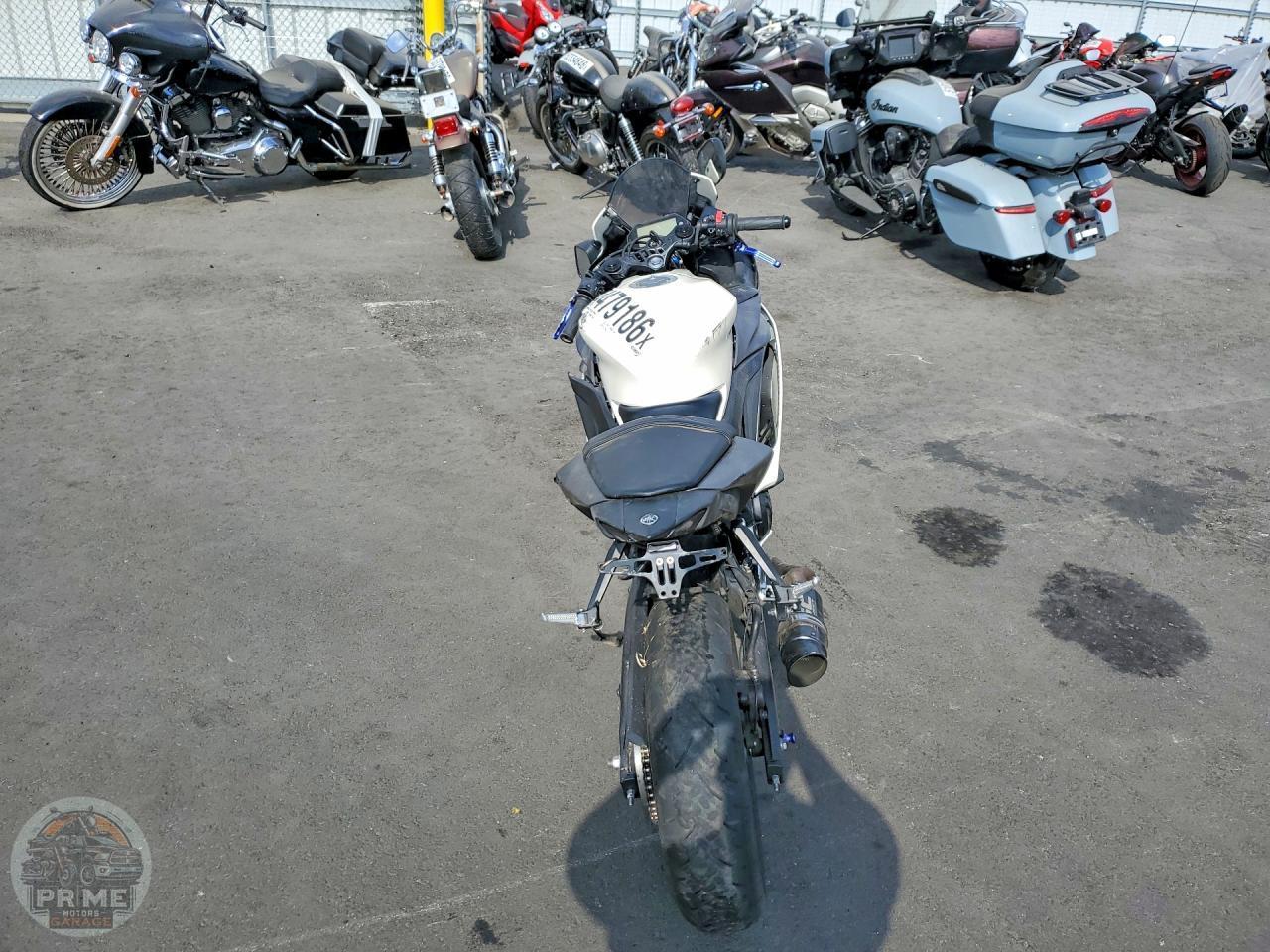 2024 YAMAHA YZFR3 — фото 4