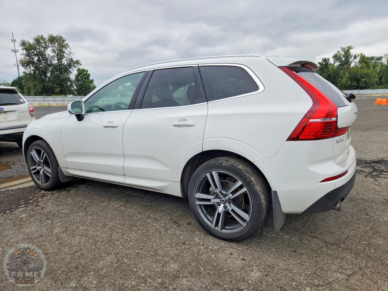 2021 VOLVO XC60 — фото 2