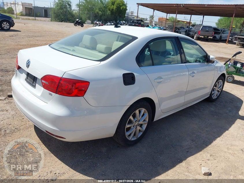 2014 VOLKSWAGEN JETTA 1.8T SE — фото 4