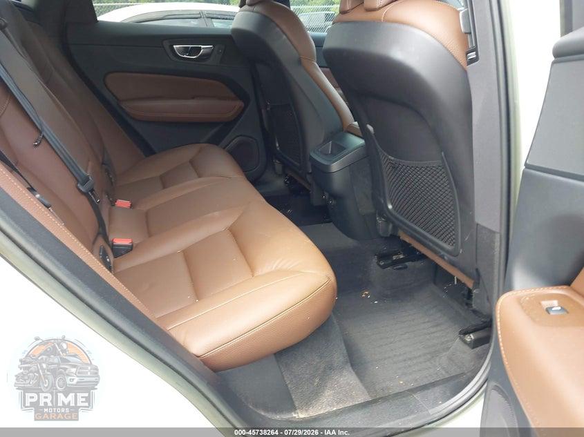 2023 VOLVO XC60 B5 PLUS BRIGHT THEME — фото 8