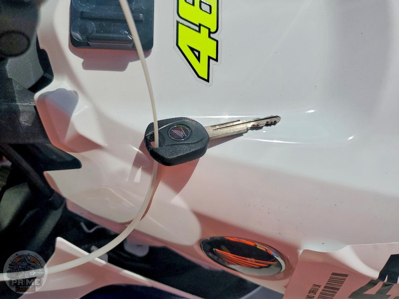 2013 HONDA CBR600 — фото 8