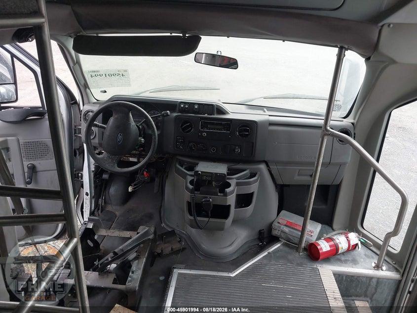 2011 FORD E-350 CUTAWAY — фото 6