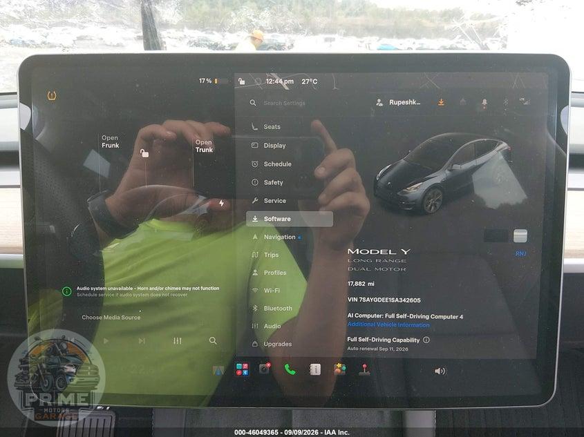 2025 TESLA MODEL Y LONG RANGE DUAL MOTOR ALL-WHEEL DRIVE — фото 18