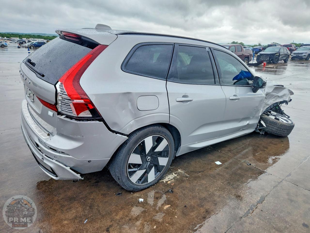 2024 VOLVO XC60 — фото 3