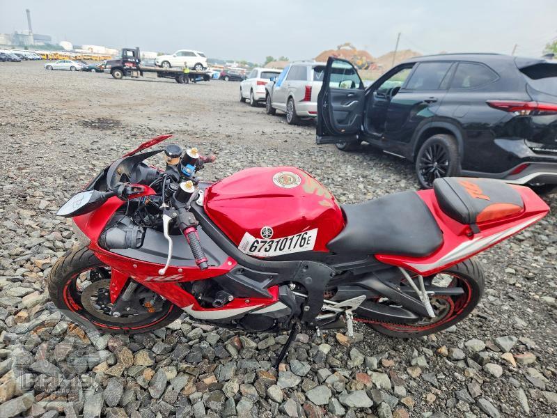 2005 YAMAHA YZFR6 — фото 3