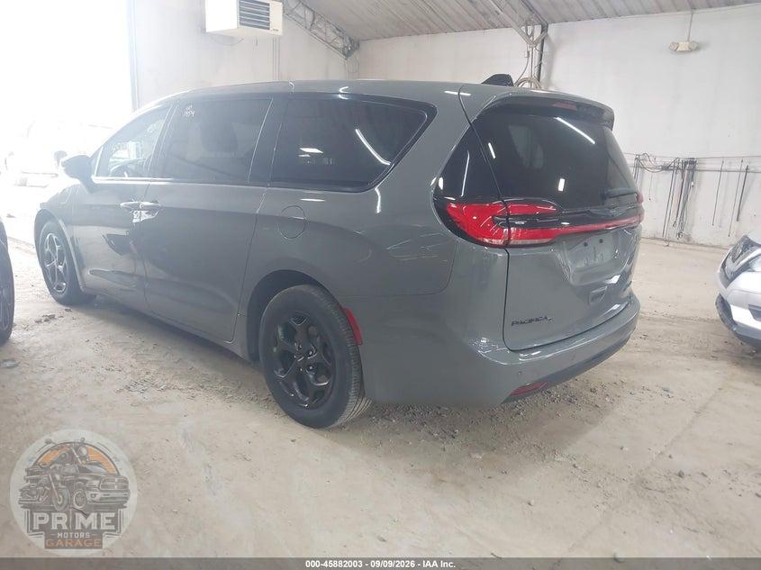2023 CHRYSLER PACIFICA HYBRID TOURING L — фото 3