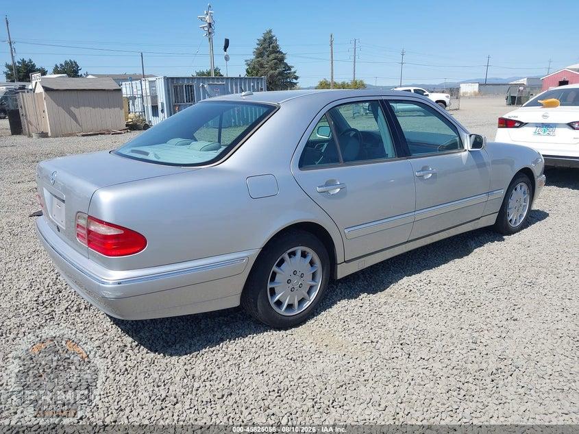 2000 MERCEDES-BENZ E 320 — фото 4