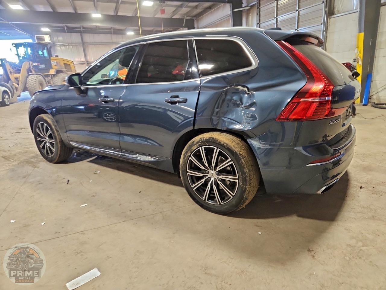 2021 VOLVO XC60 — фото 2