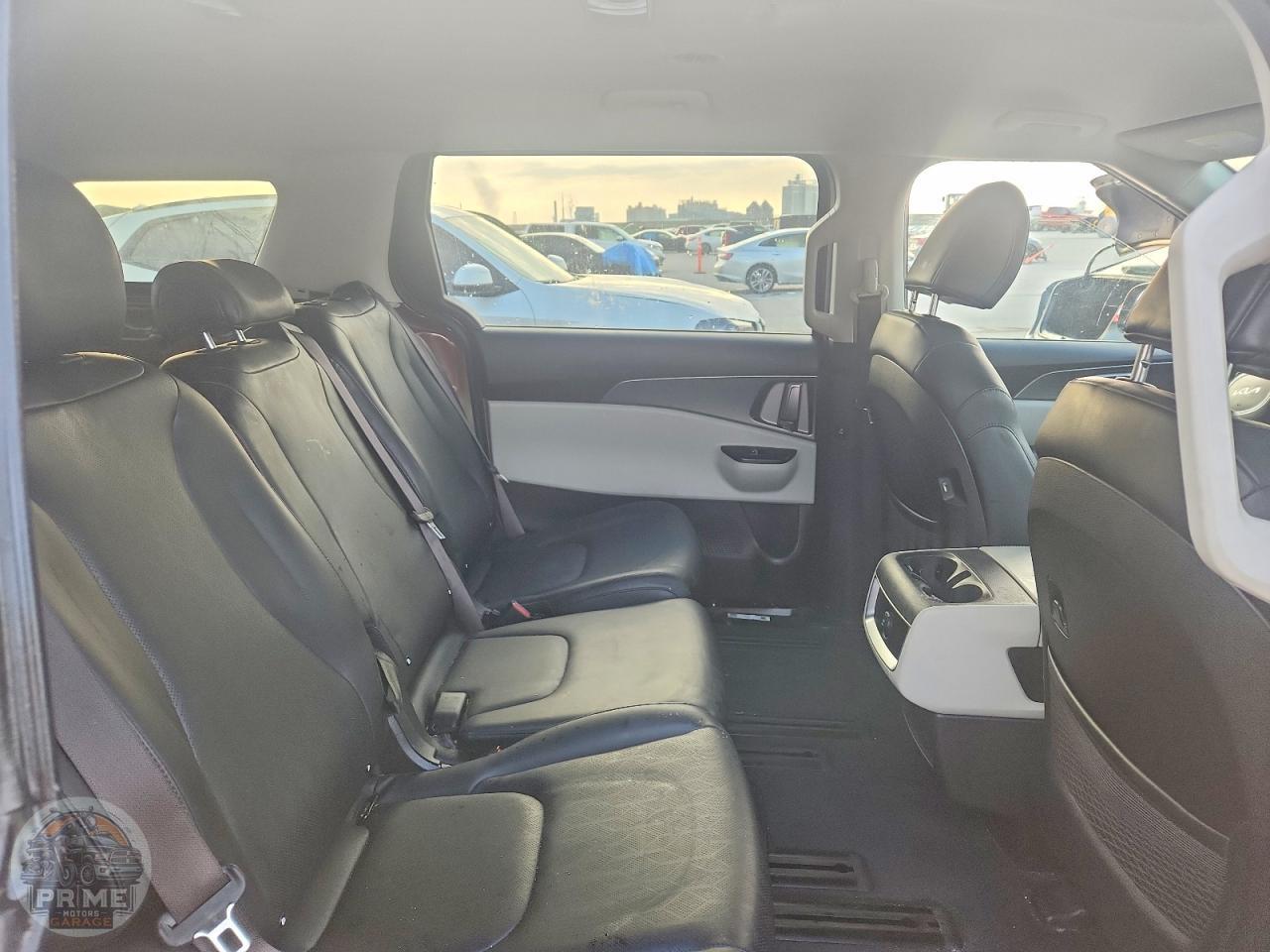 2022 KIA CARNIVAL — фото 11