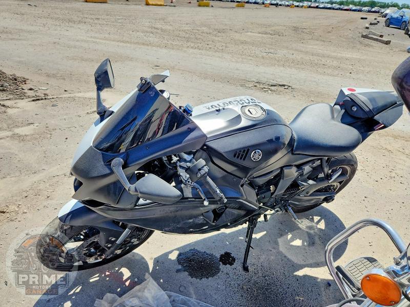 2025 YAMAHA YZFR7 — фото 3