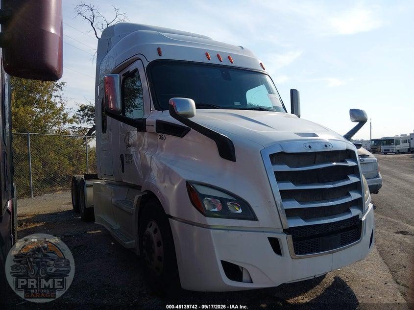 2019 FREIGHTLINER NEW CASCADIA 116 — фото 1