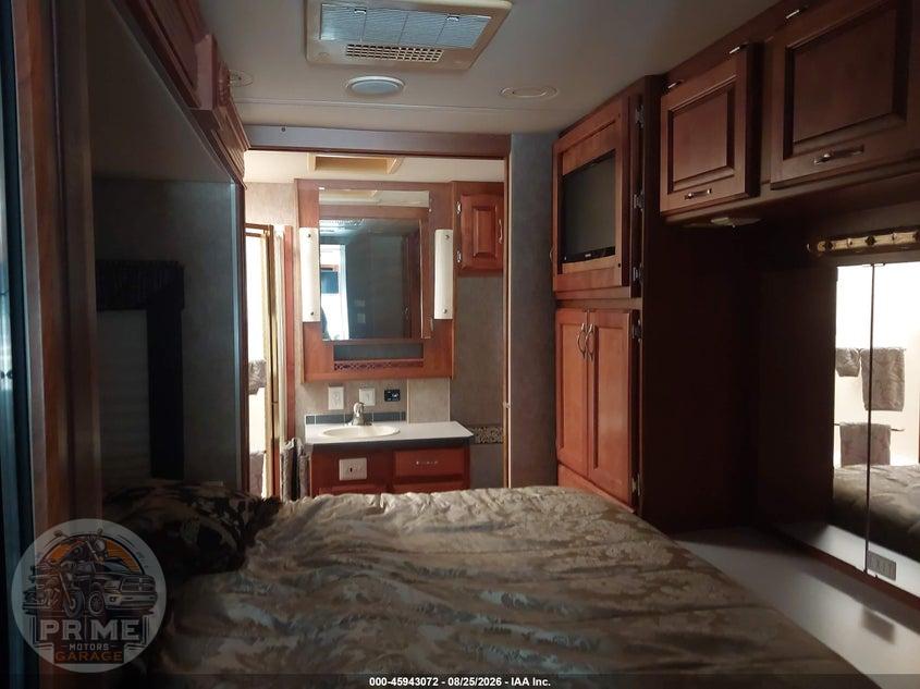 2005 WORKHORSE CUSTOM CHASSIS MOTORHOME CHASSIS W22 — фото 8