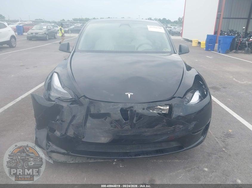 2025 TESLA MODEL Y LONG RANGE DUAL MOTOR ALL-WHEEL DRIVE — фото 12