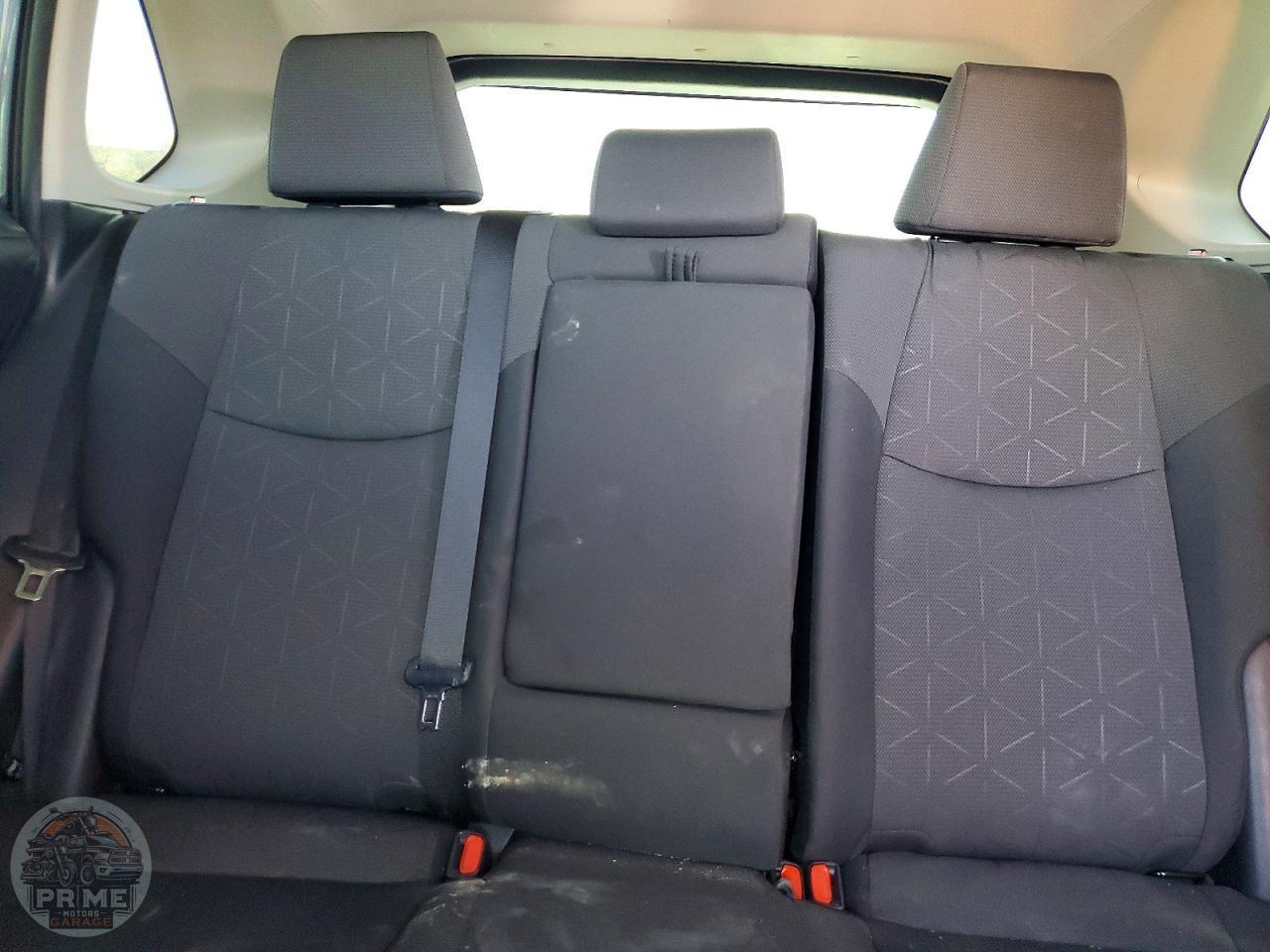 2025 TOYOTA RAV4 — фото 10