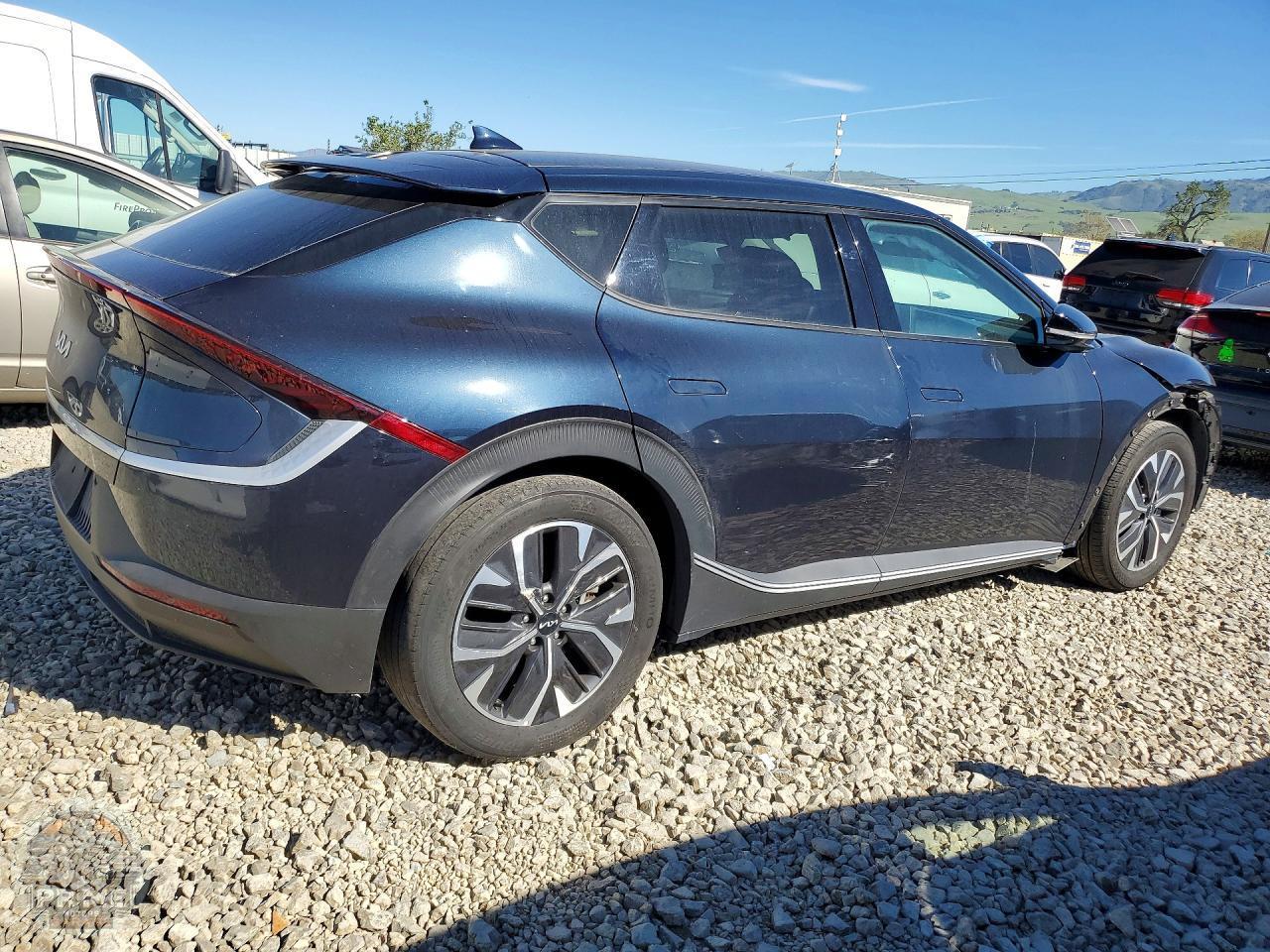 2023 KIA EV6 — фото 3
