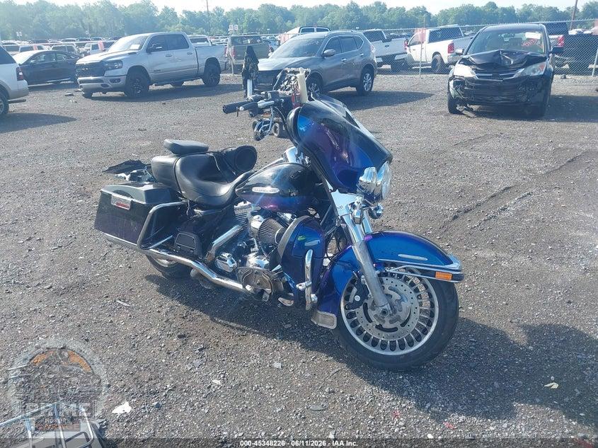 2010 HARLEY-DAVIDSON FLHTK (ULTRA LIMITED) — фото 1