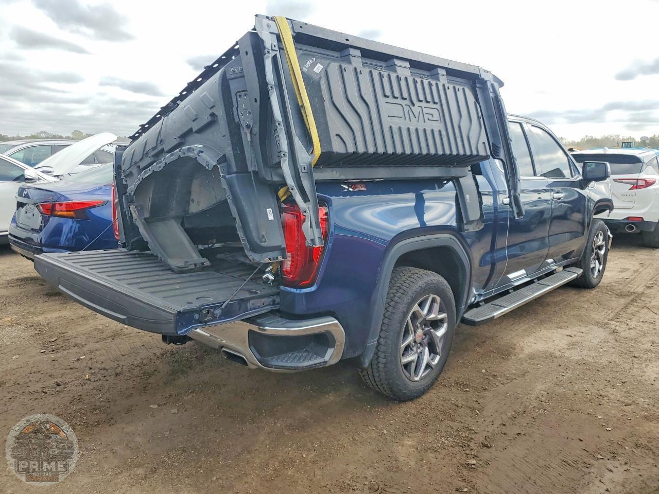 2023 GMC SIERRA — фото 3