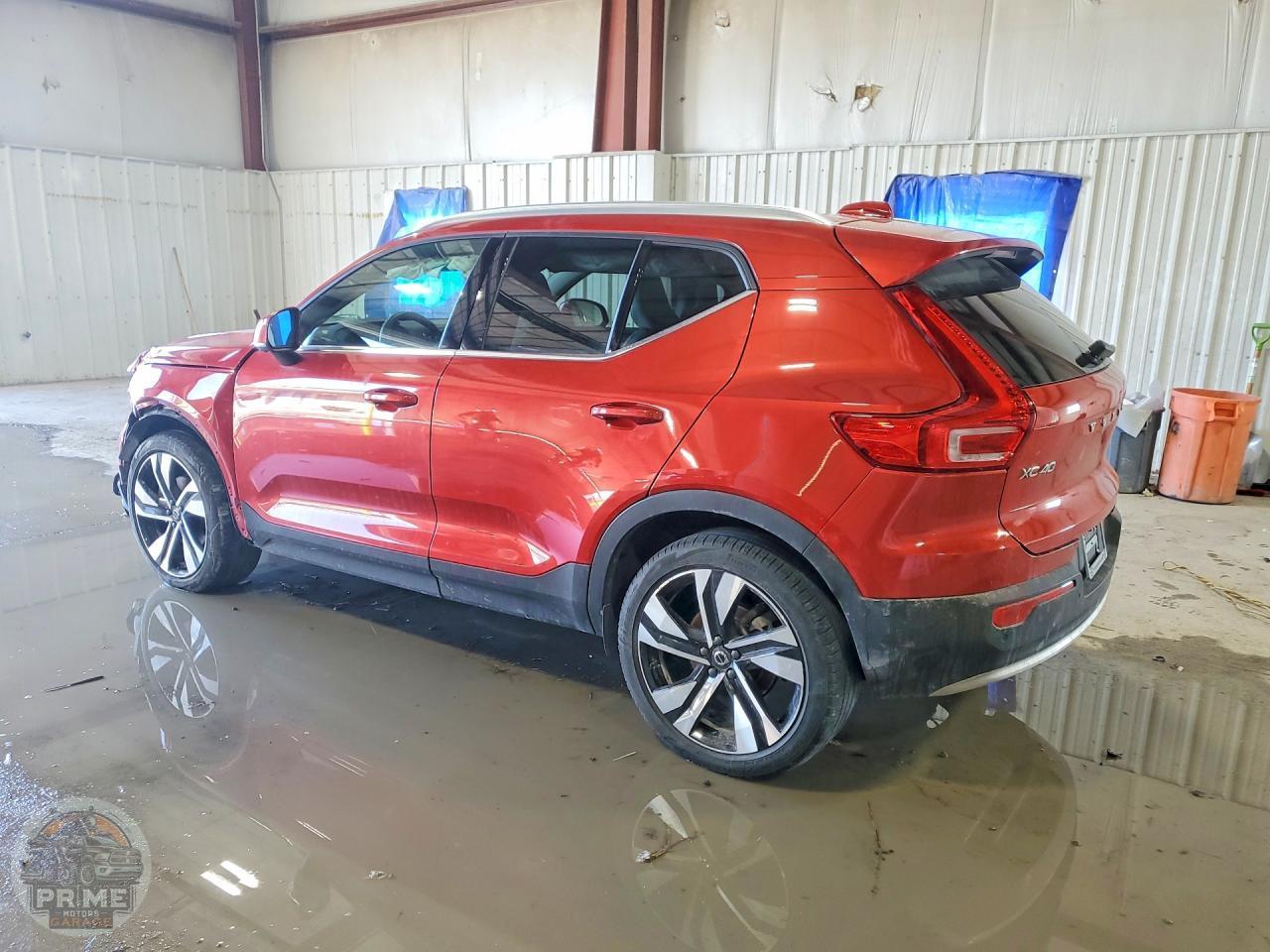2024 VOLVO XC40 — фото 2