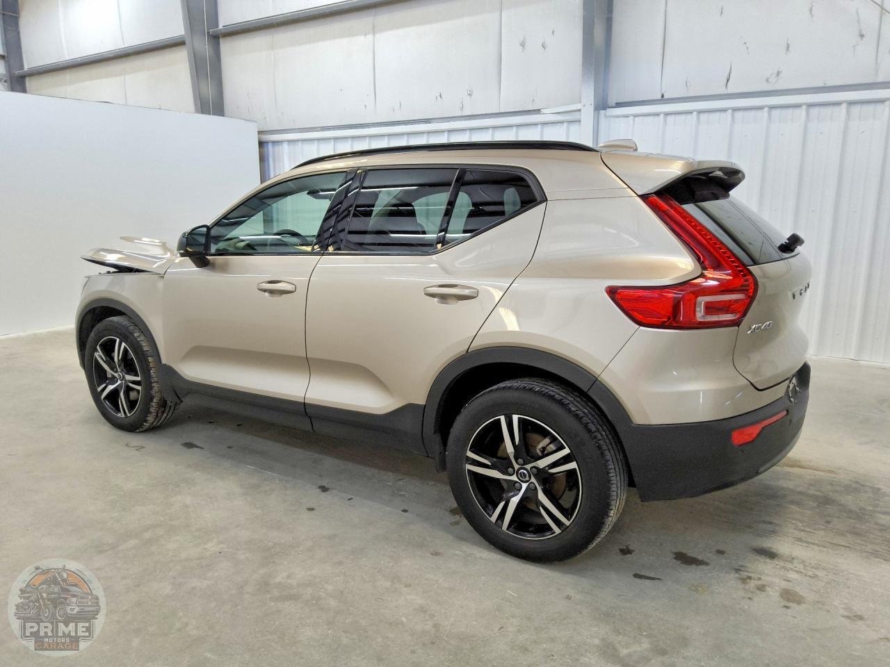 2024 VOLVO XC40 — фото 2