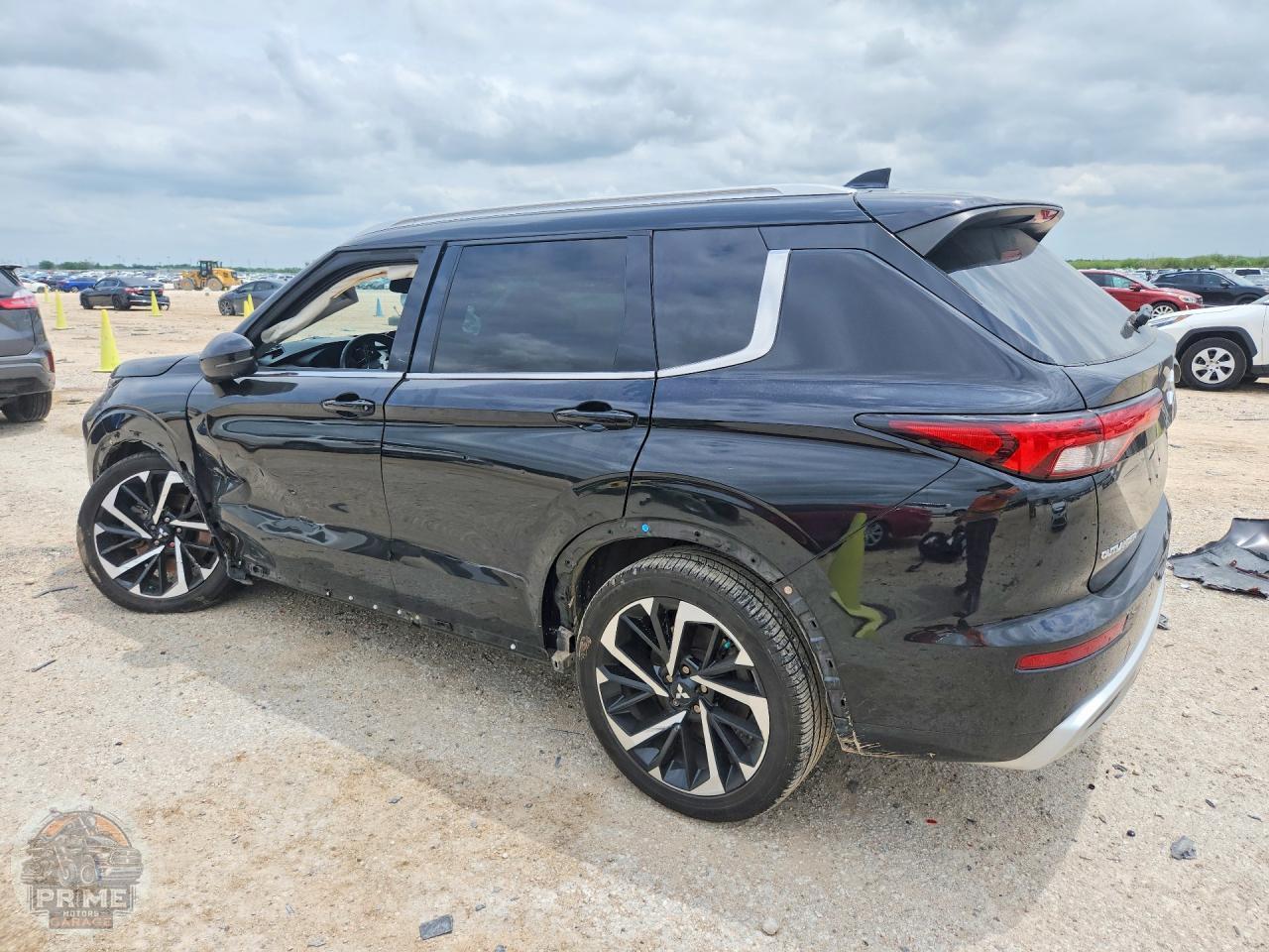 2022 MITSUBISHI OUTLANDER — фото 2
