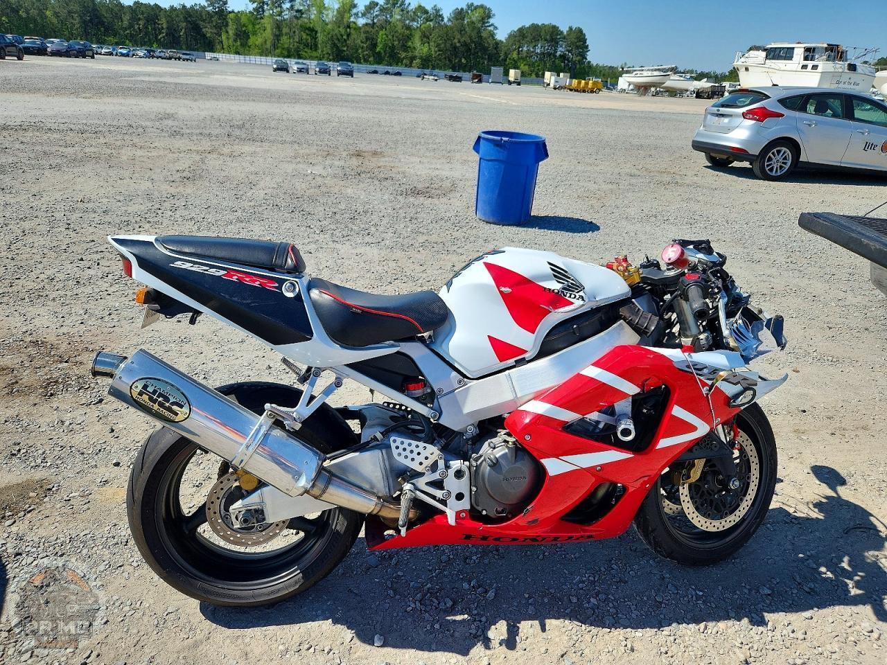 2000 HONDA CBR900 — фото 1