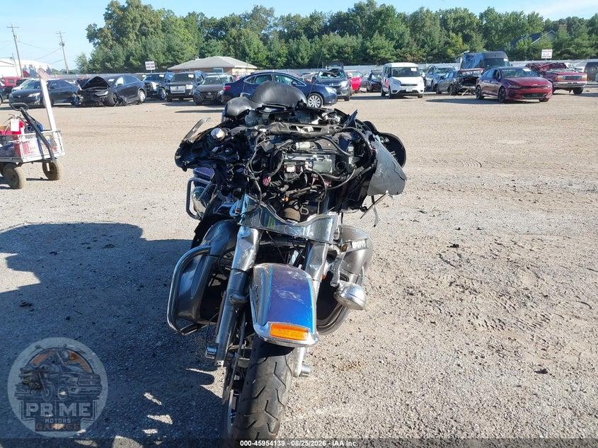 2017 HARLEY-DAVIDSON FLHTKL (ULTRA LIMITED LOW) ULTRA LIMITED LOW — фото 5