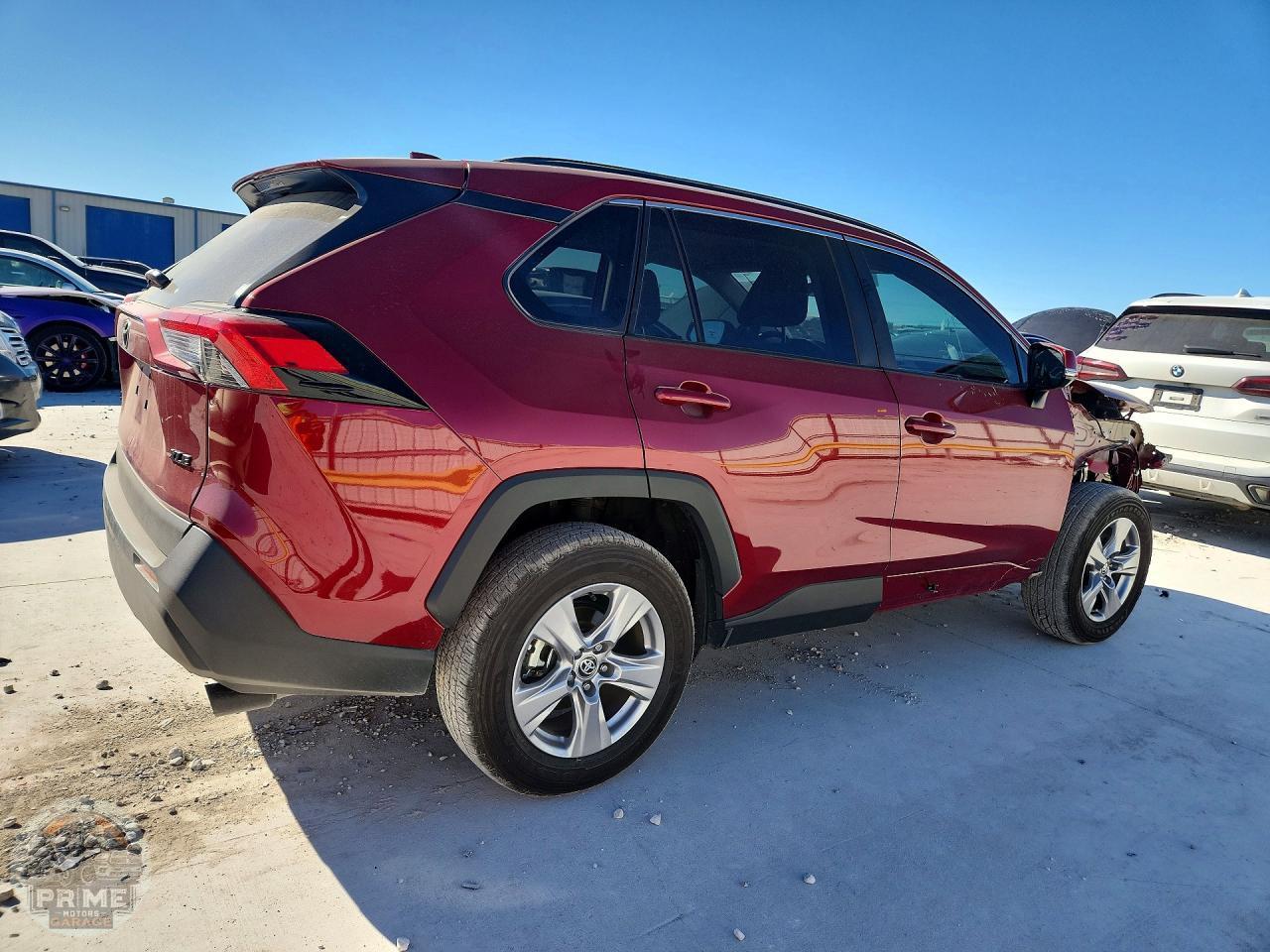 2025 TOYOTA RAV4 — фото 3