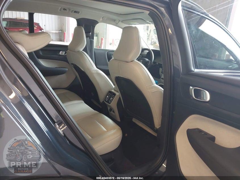 2022 VOLVO XC40 T5 INSCRIPTION — фото 8