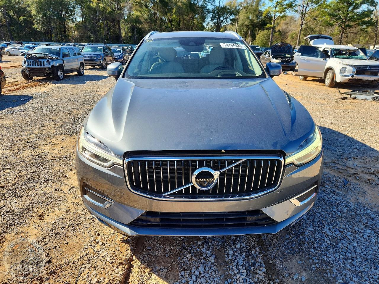 2021 VOLVO XC60 — фото 5