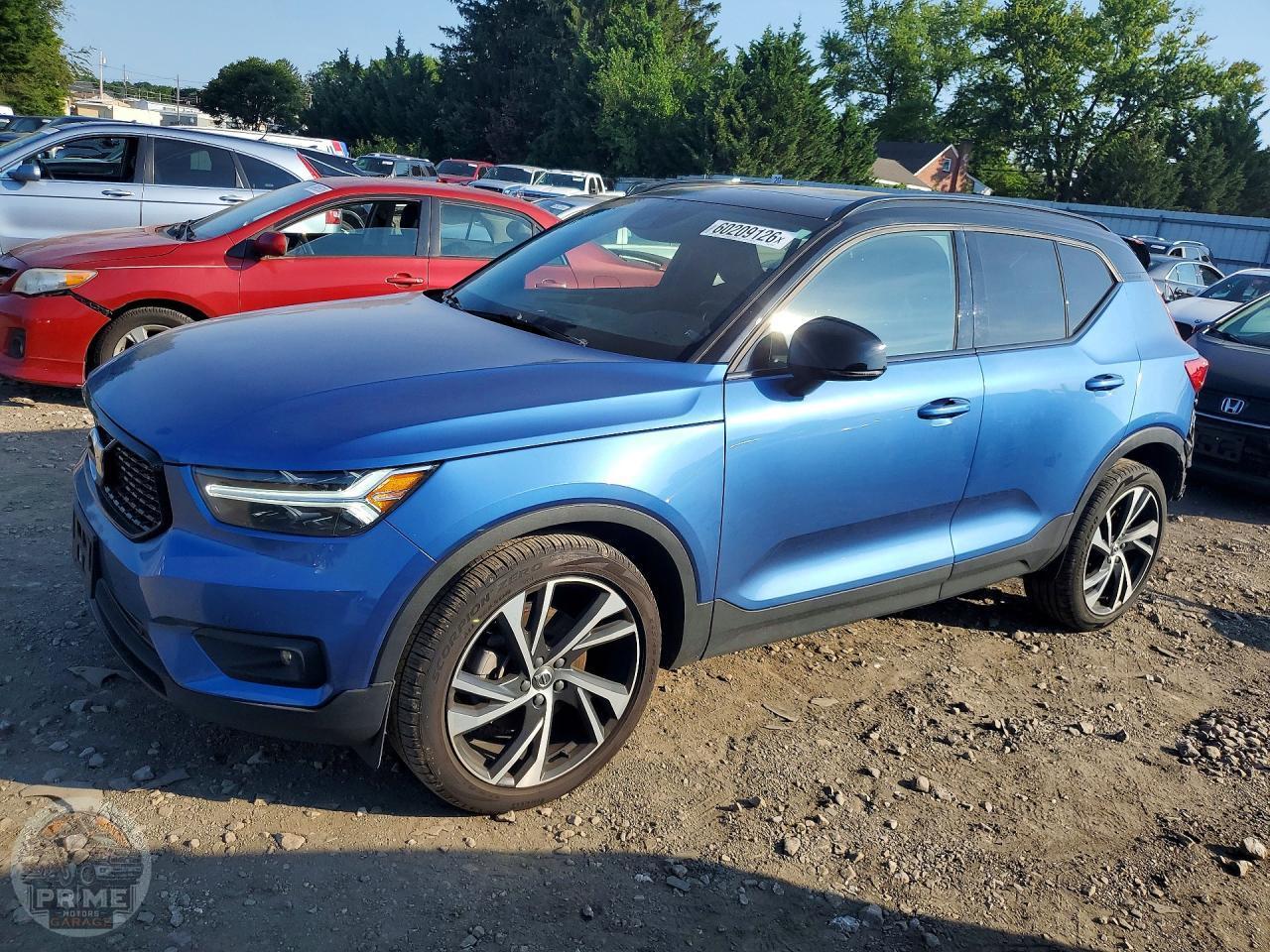 2020 VOLVO XC40 — фото 1