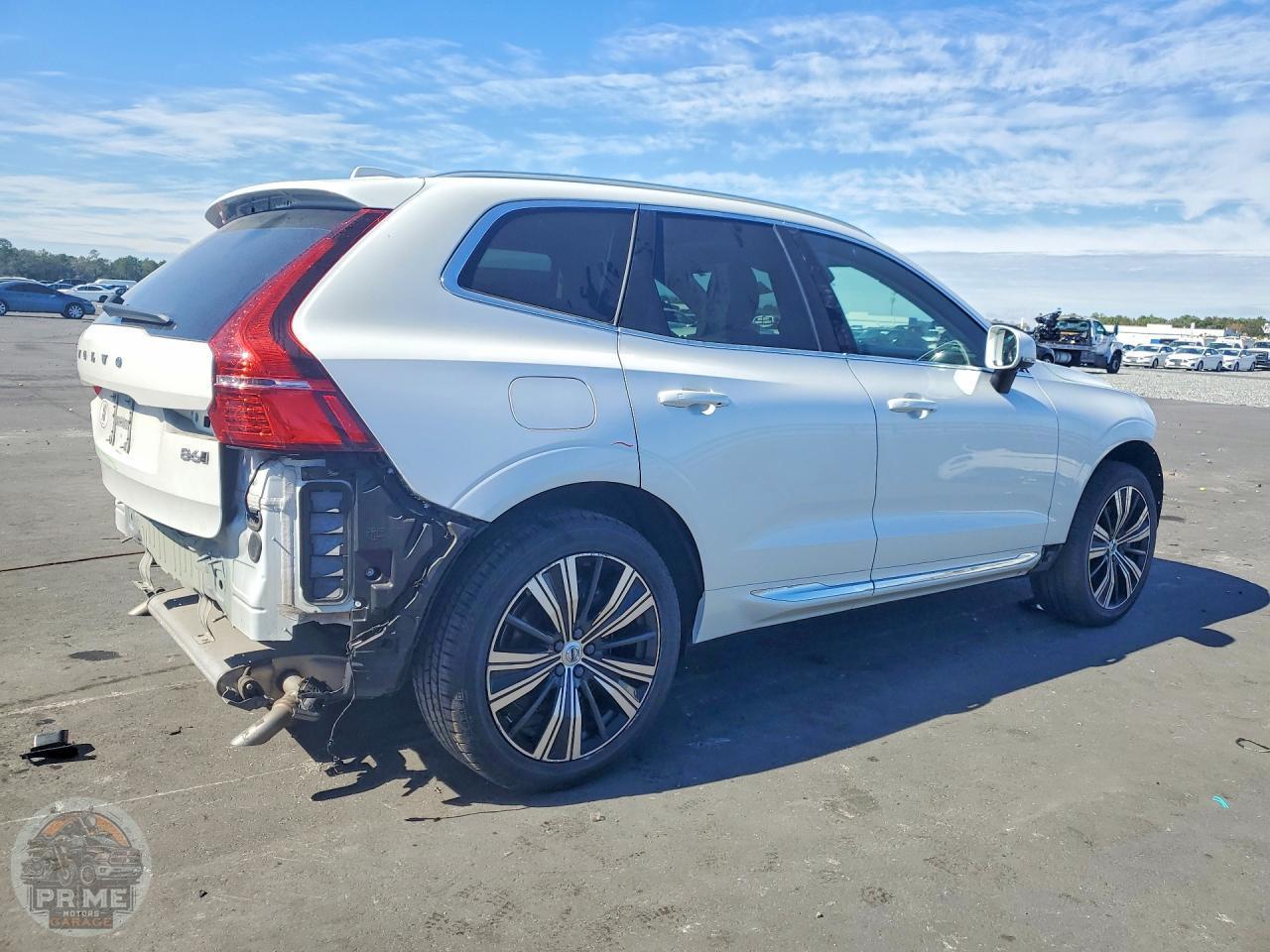 2022 VOLVO XC60 — фото 3