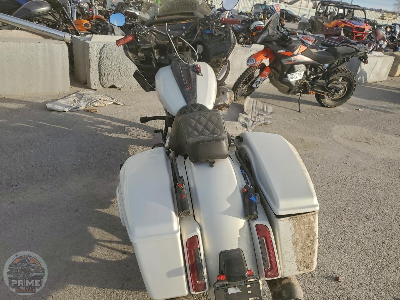 2024 HARLEY-DAVIDSON FLTRXSTSE (CVO ROAD GLIDE ST) — фото 3