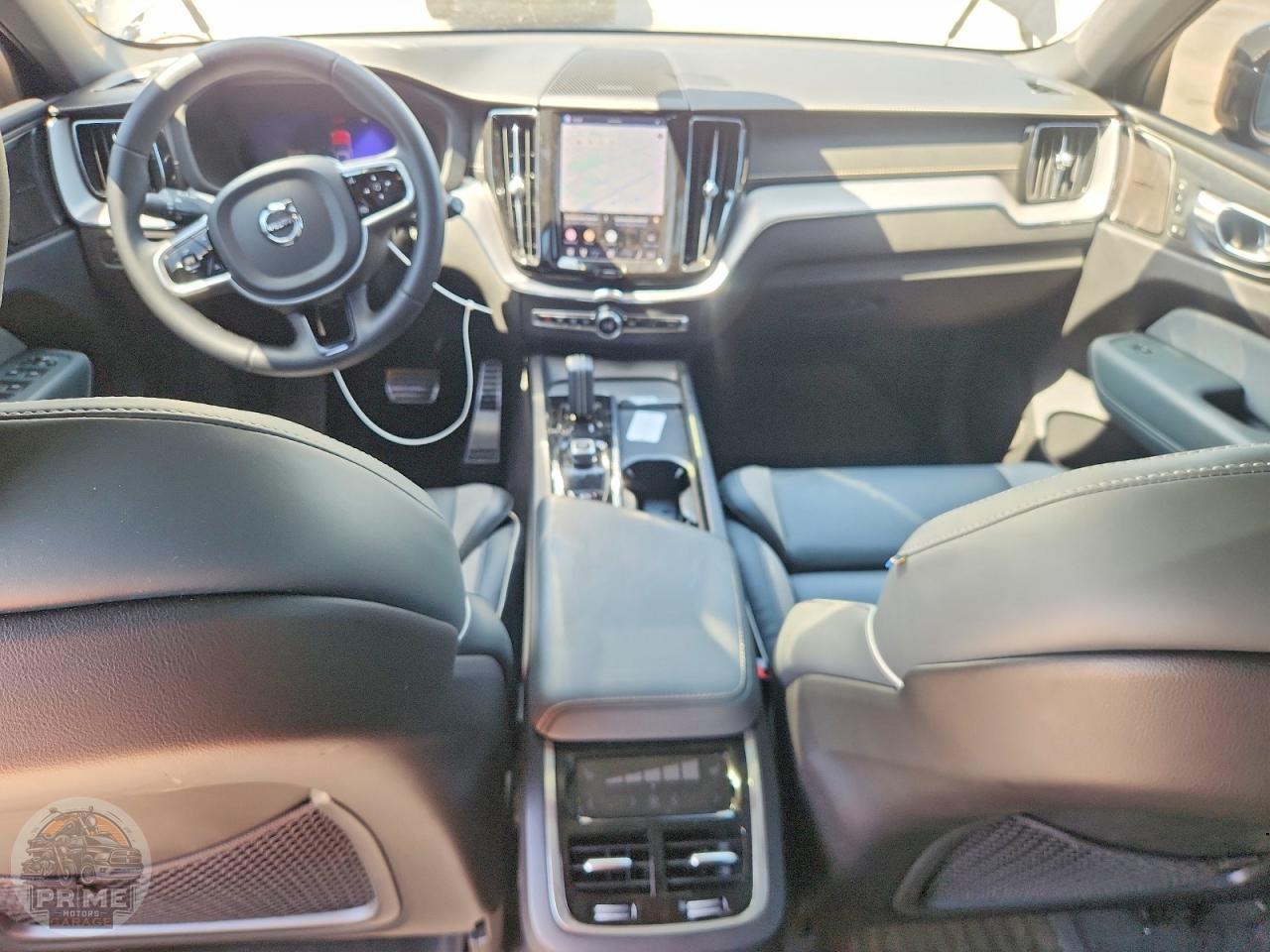 2022 VOLVO XC60 — фото 8