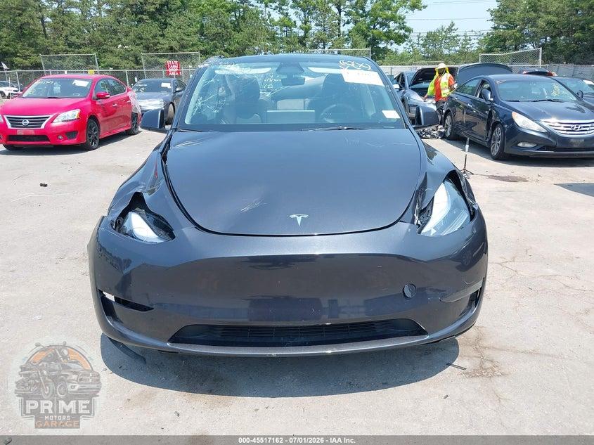 2025 TESLA MODEL Y LONG RANGE DUAL MOTOR ALL-WHEEL DRIVE — фото 13