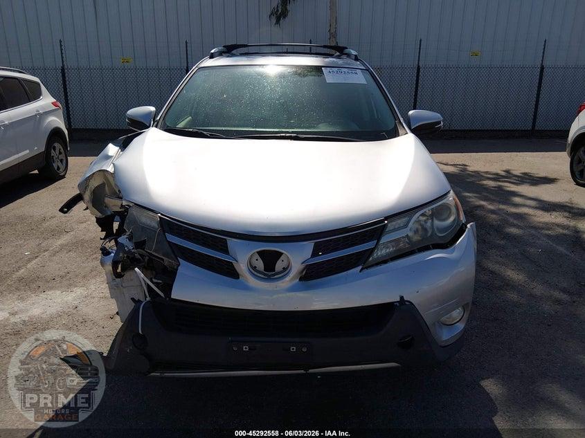 2015 TOYOTA RAV4 XLE — фото 12