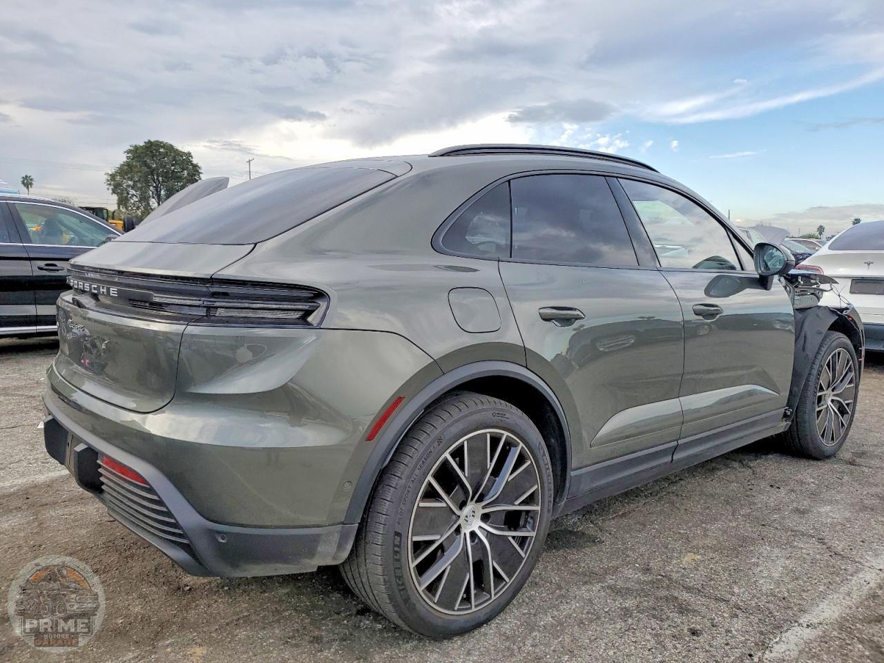 2024 PORSCHE MACAN — фото 3