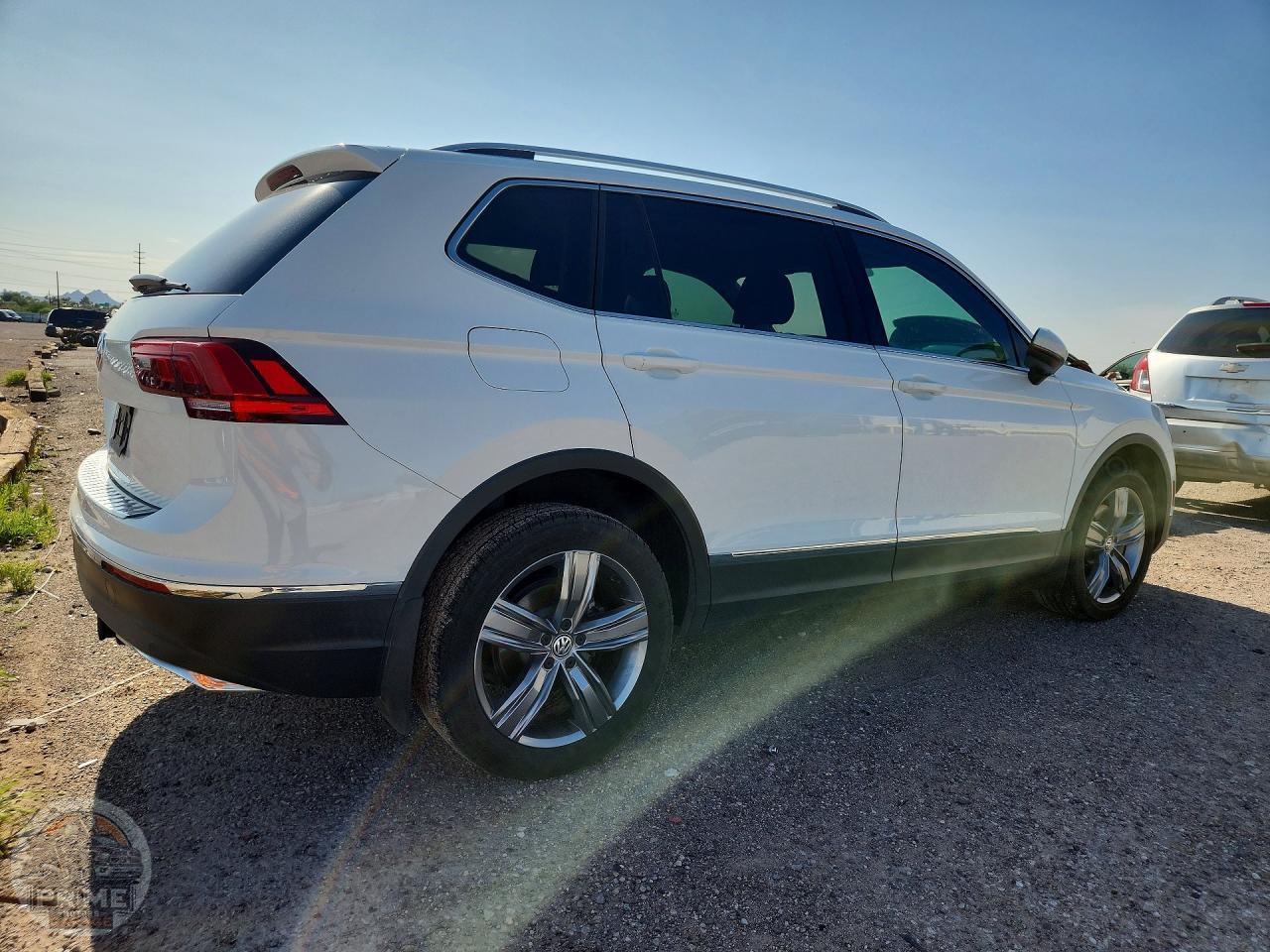 2020 VOLKSWAGEN TIGUAN — фото 3