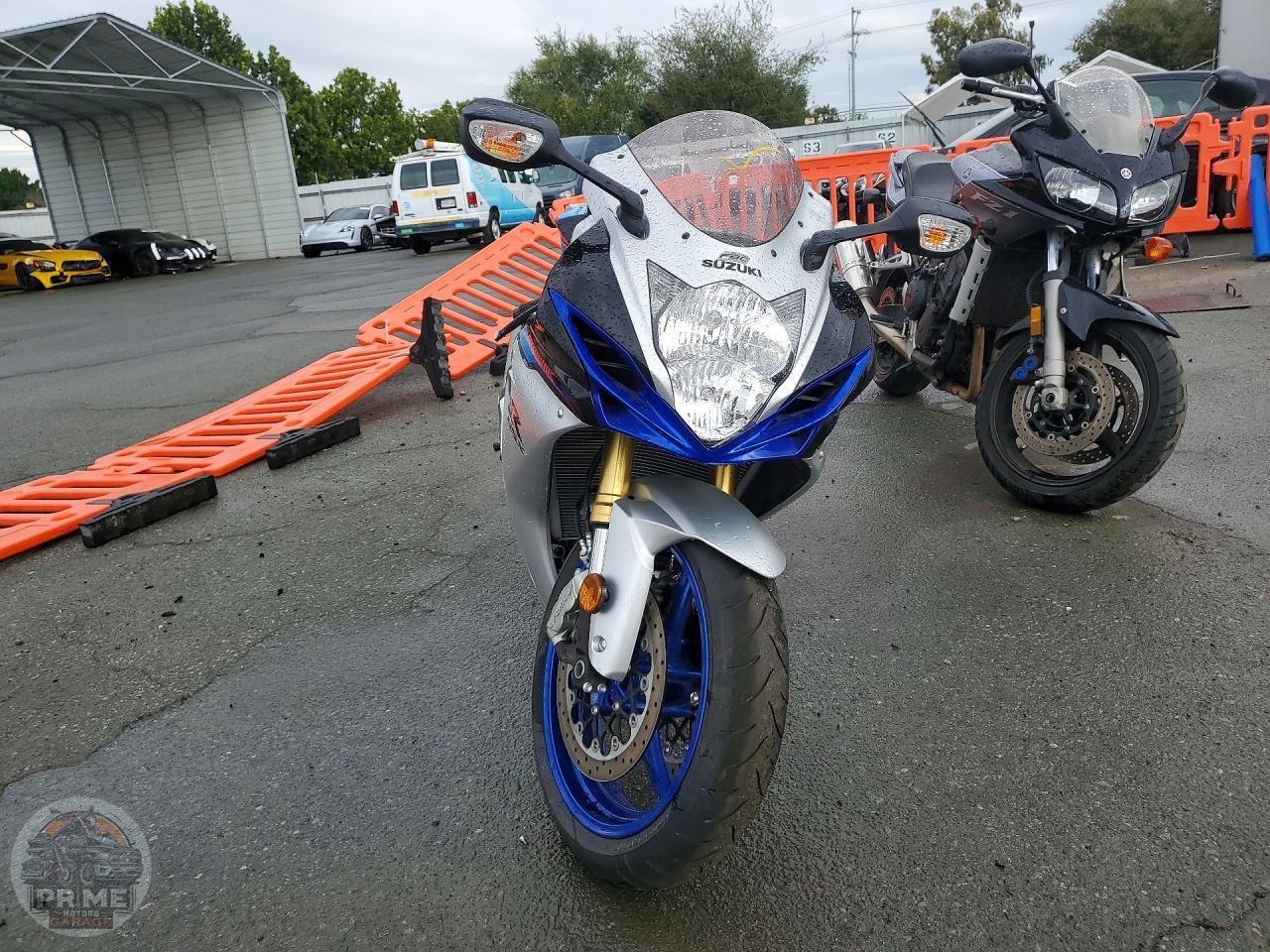 2026 SUZUKI GSX R750 — фото 2
