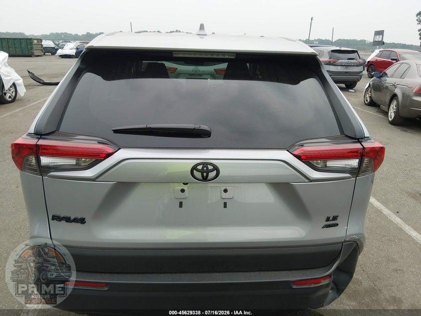 2025 TOYOTA RAV4 LE — фото 16