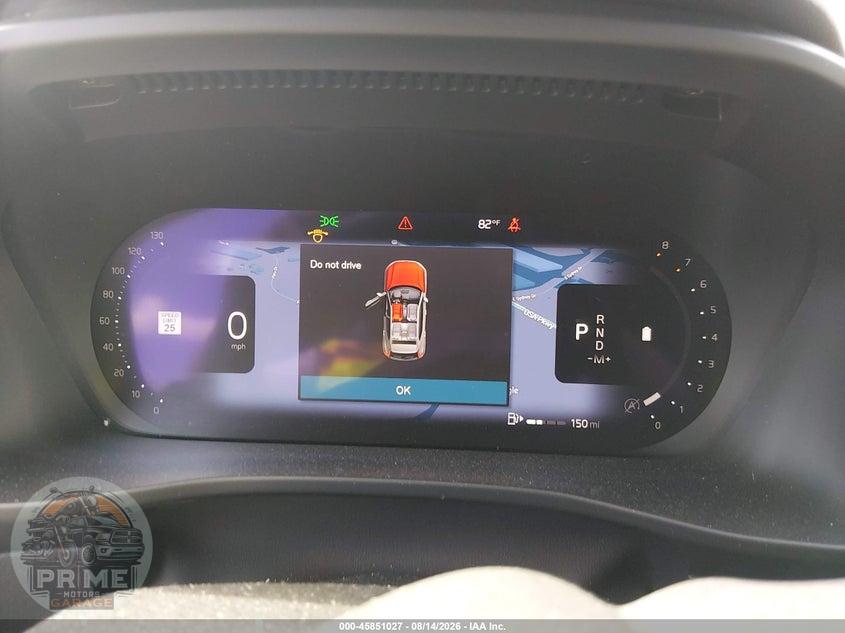2024 VOLVO XC40 B5 PLUS DARK THEME — фото 7