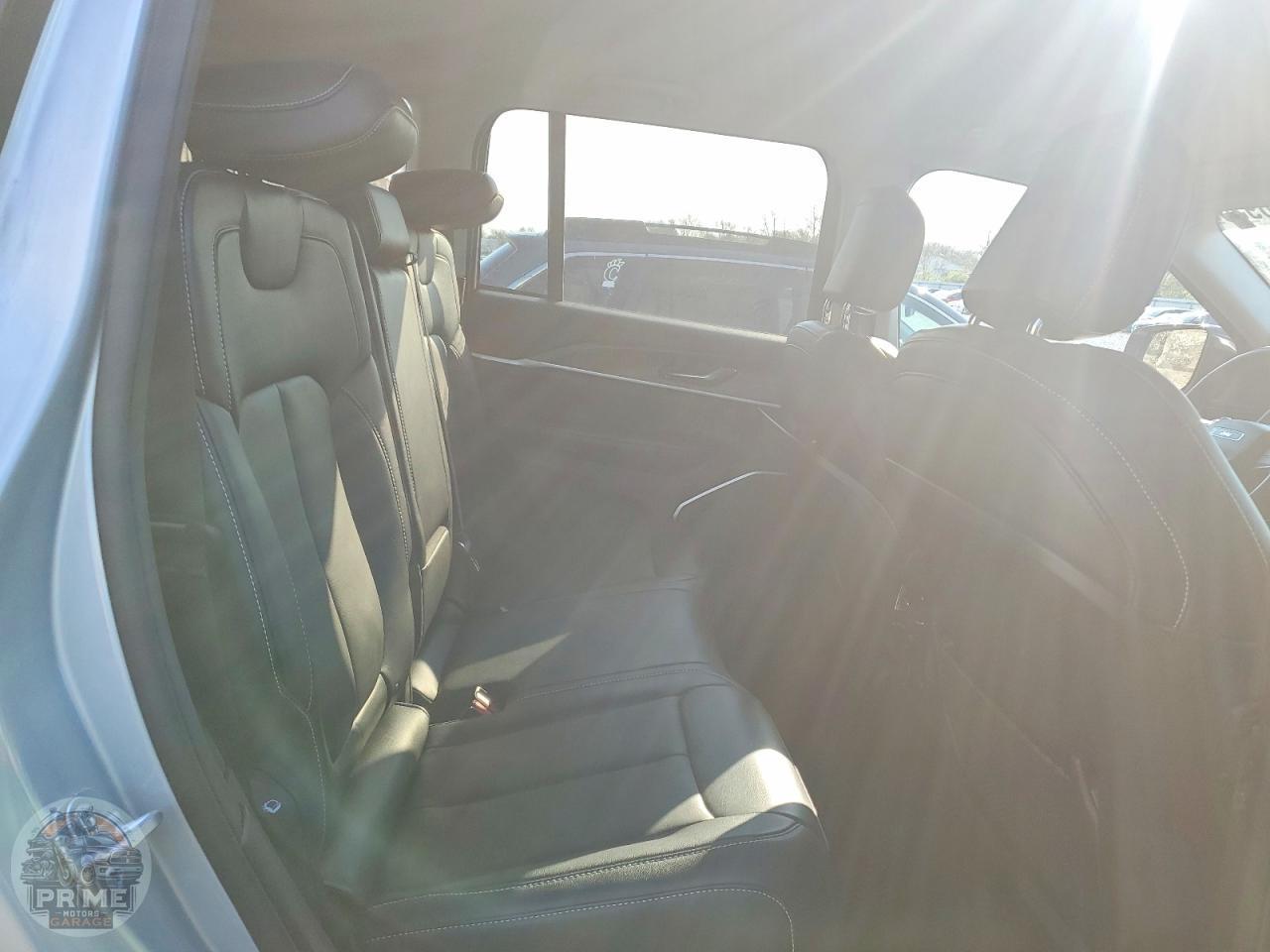 2022 JEEP GRAND CHEROKEE — фото 11