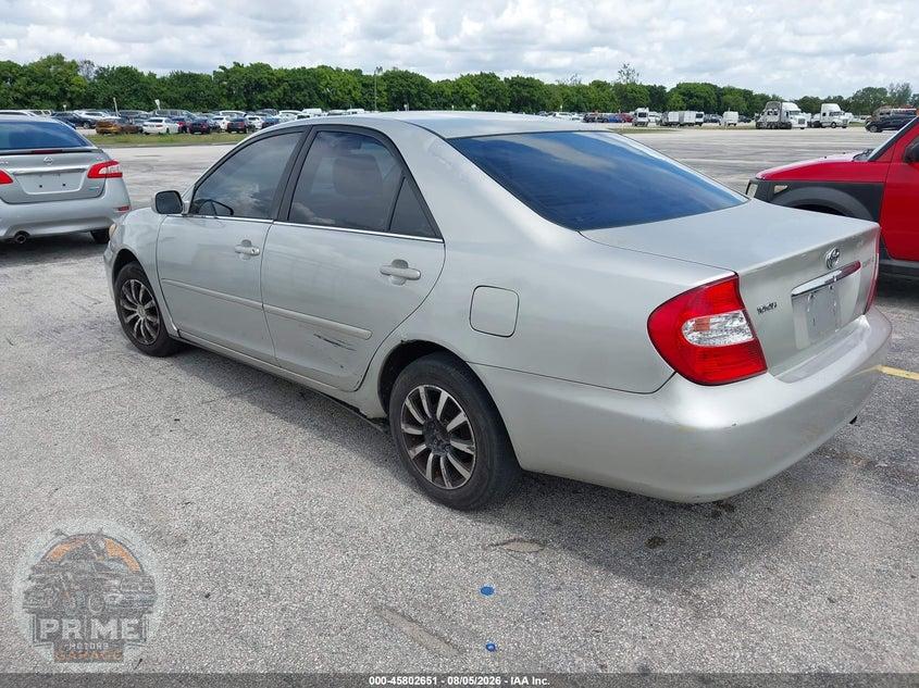 2002 TOYOTA CAMRY LE — фото 3