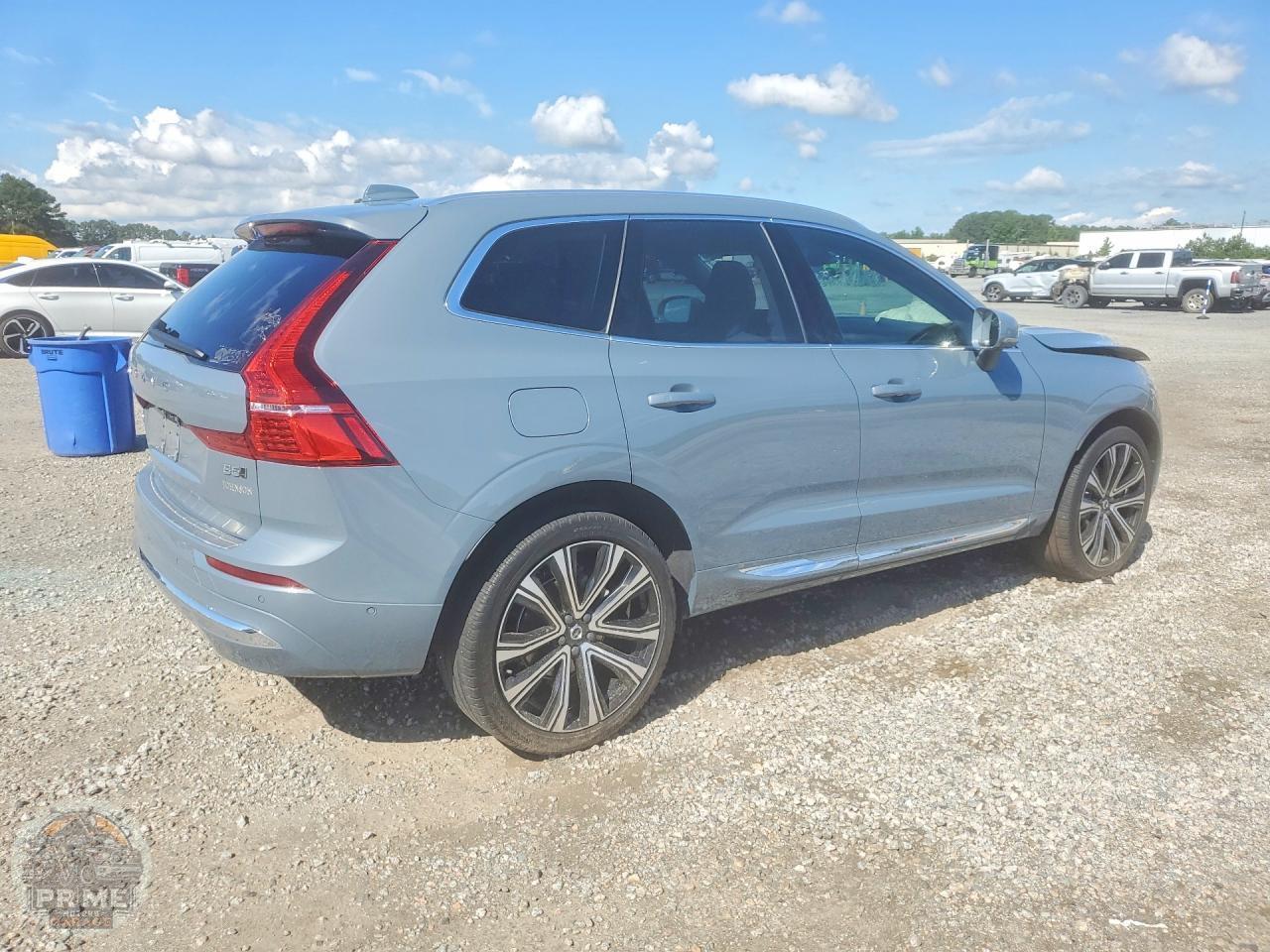 2023 VOLVO XC60 — фото 3