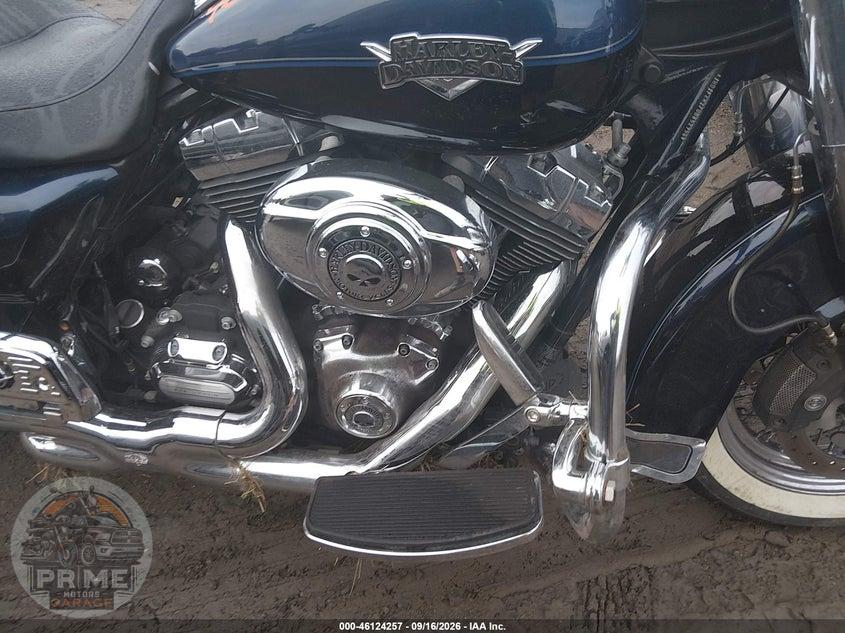 2013 HARLEY-DAVIDSON FLHRC (ROAD KING CLASSIC) ROAD KING CLASSIC — фото 8