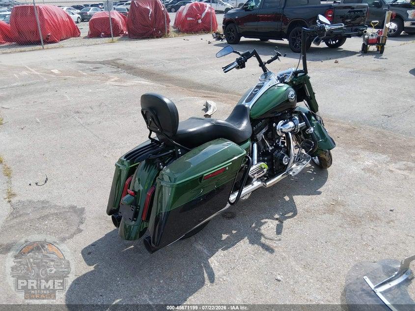 2014 HARLEY-DAVIDSON FLHRSE4 (CVO ROAD KING) CVO — фото 3