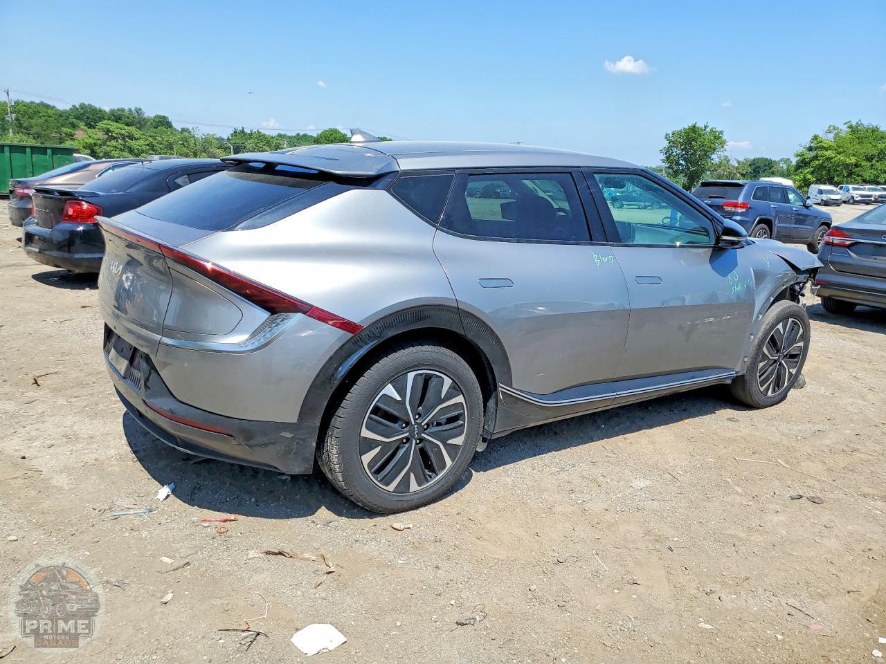2023 KIA EV6 — фото 3