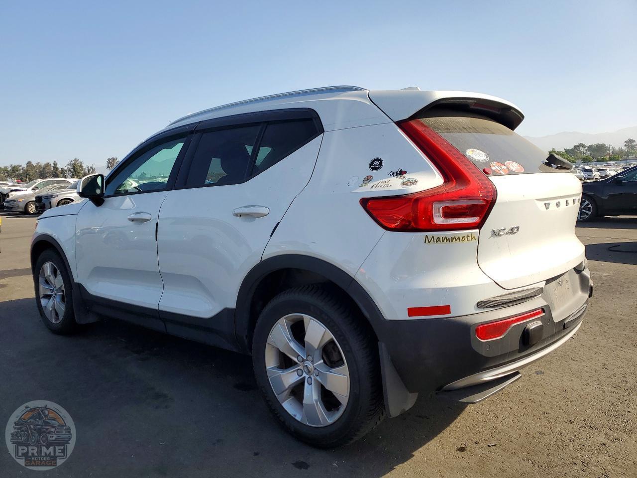 2020 VOLVO XC40 — фото 2