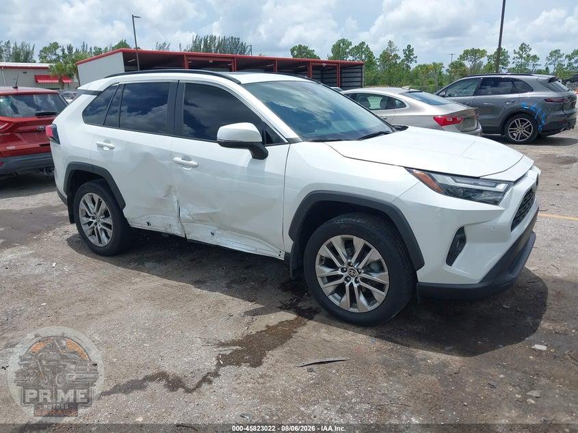 2024 TOYOTA RAV4 XLE PREMIUM — фото 1