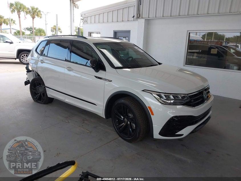 2024 VOLKSWAGEN TIGUAN 2.0T SE R-LINE BLACK — фото 1