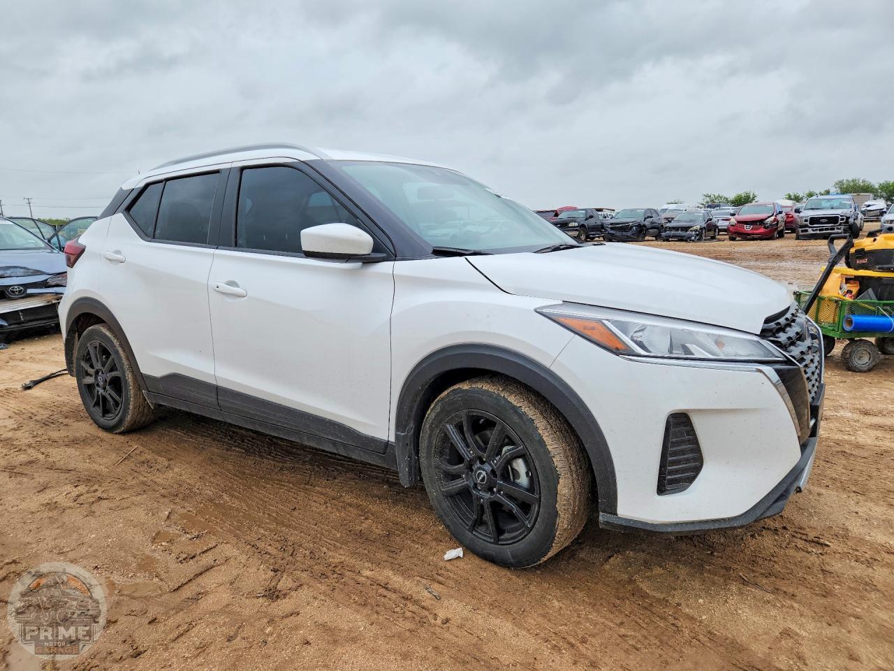 2023 NISSAN KICKS — фото 3